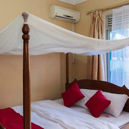 Rwenzori International Hotel Kasese Exterior photo