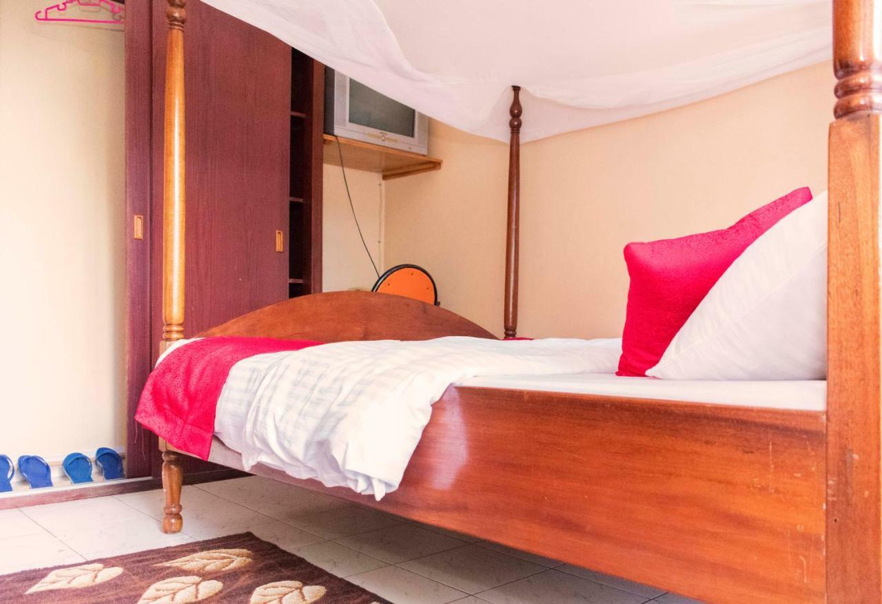 Rwenzori International Hotel Kasese Exterior photo