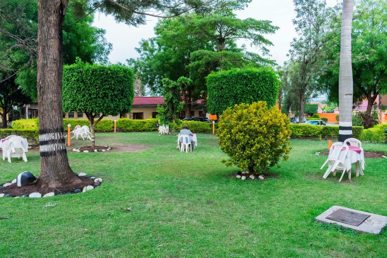 Rwenzori International Hotel Kasese Exterior photo