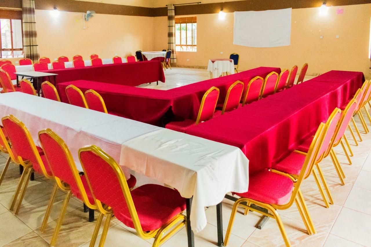 Rwenzori International Hotel Kasese Exterior photo