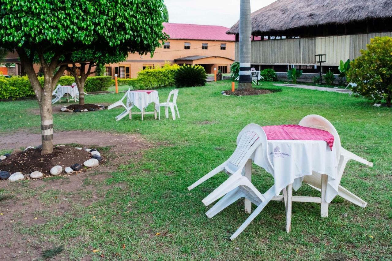 Rwenzori International Hotel Kasese Exterior photo