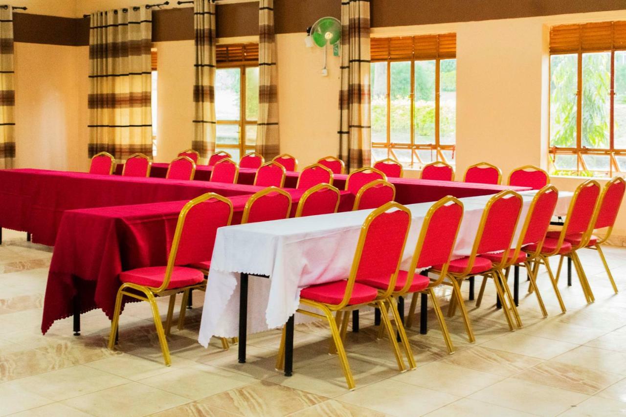Rwenzori International Hotel Kasese Exterior photo